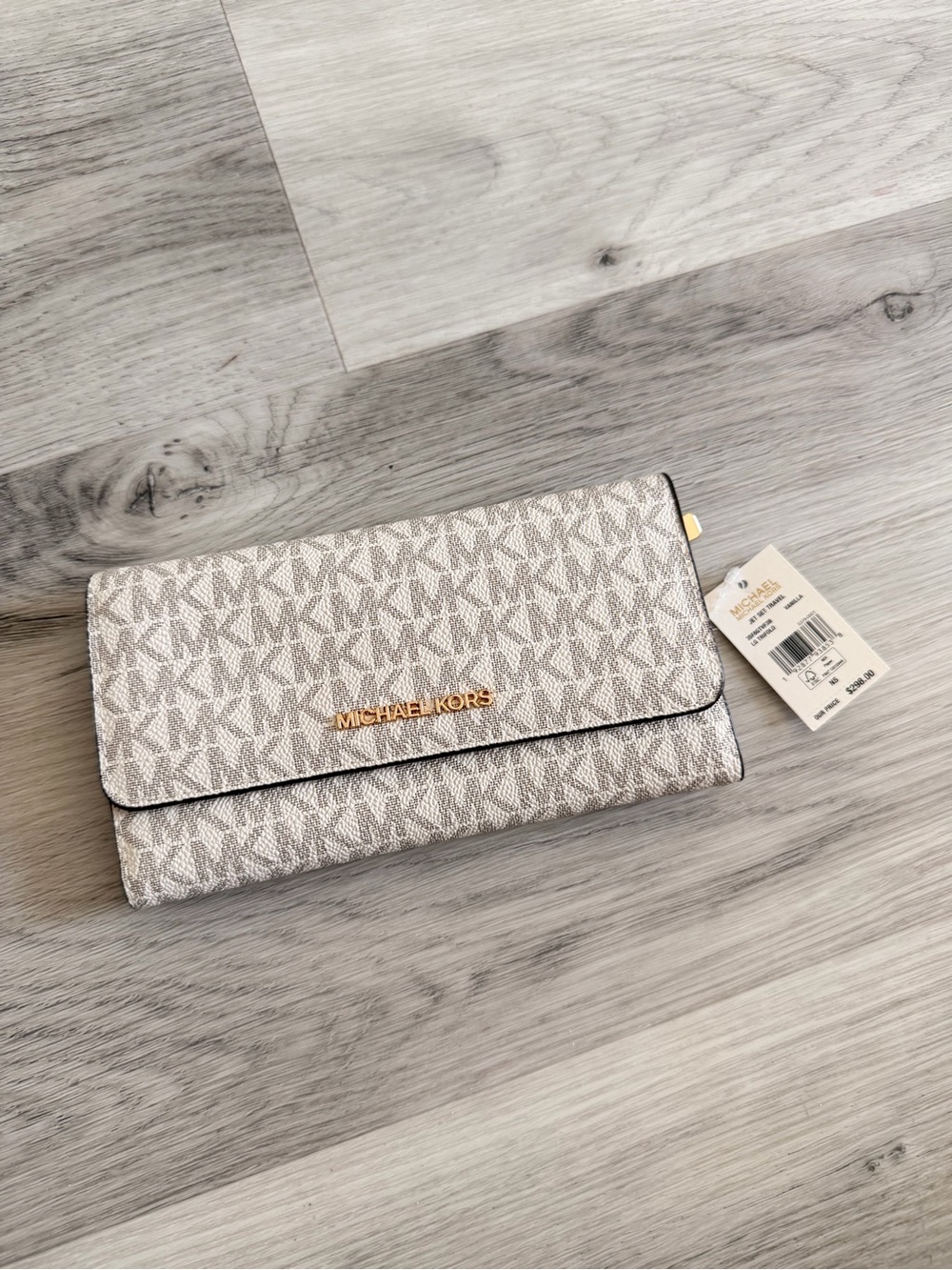 Michael Kors Vanilla Signature Logo Continental Wallet – NWT $298